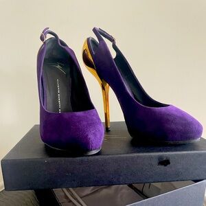 Guiseppe Zanotti suede "Nana" pumps Size 38. Worn couple of times for red carpet